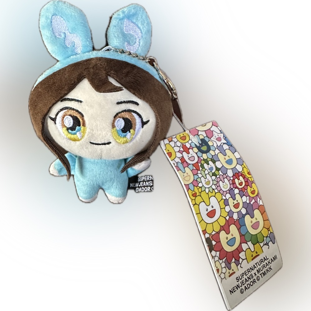 NEWJEANS X MURAKAMI PLUSH KEYRING (MINJI) 6” SUPERNATURAL POP-UP